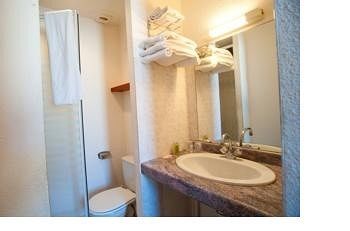 Citotel Hotel Le Commerce Sévérac-le-Château Екстериор снимка